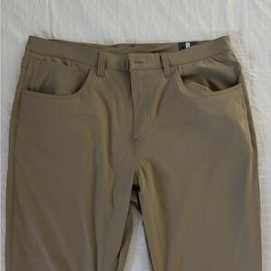 BNWT Men’s New Balance Khaki Pants
